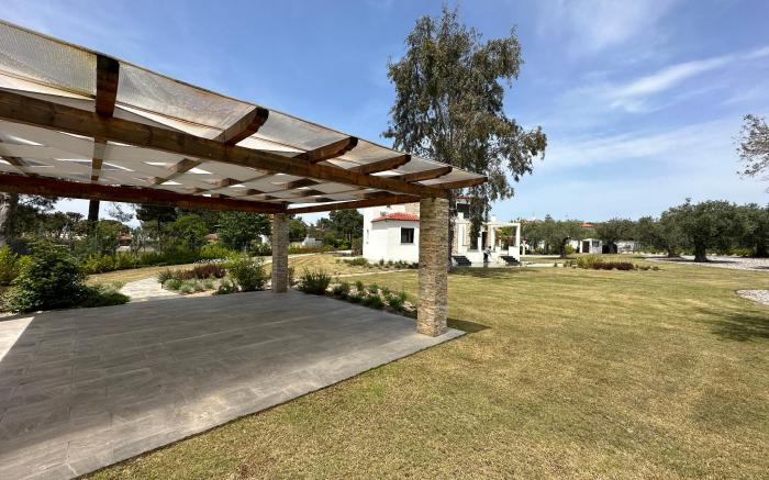 Luxury rental villa for 14 people