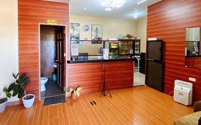 RedDoorz @ 4ks Pension House Bogo City Cebu