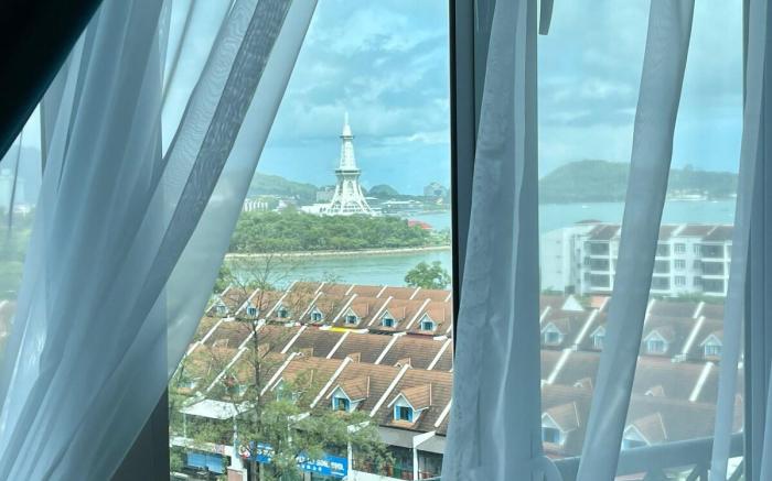 Seaview Haven: Family-friendly 3BR Home w/ Netflix