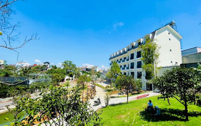 SUNFLOWER HOTEL & RESORT