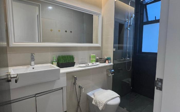 Setia Sky 88 @ D'miko Homestay/4pax/CIQ/KSL/2BR  