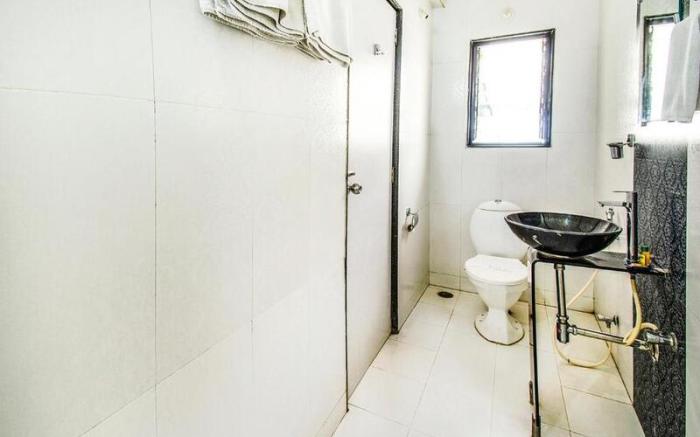 FabHotel Prime Sanket Inn - Nr. Golden Care Hospital