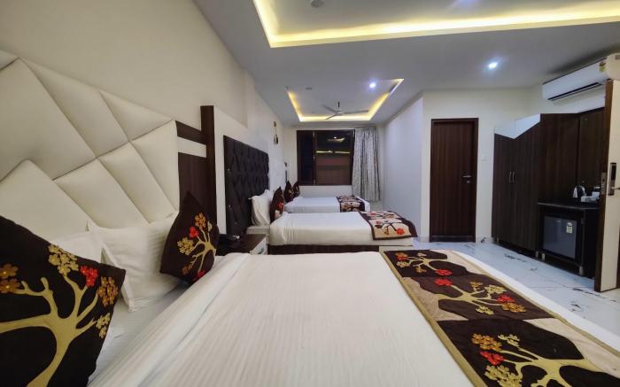 Hotel Mandi Heights - Bar, Fine Dining & Banquet Hall 