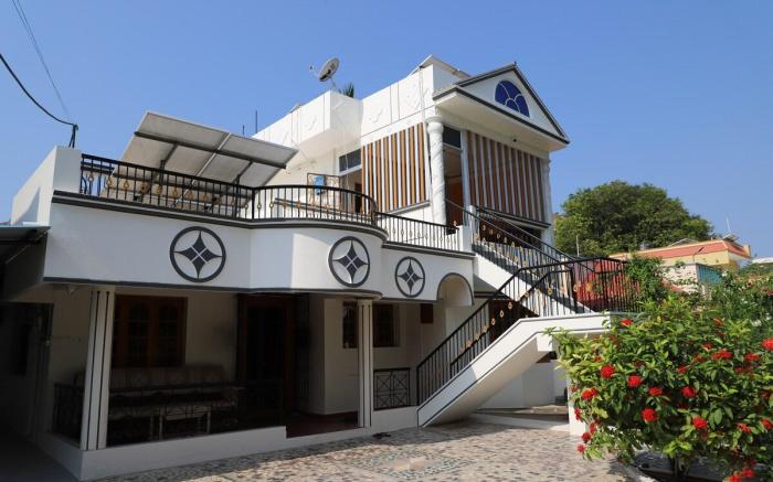 divine homestay villa garden  