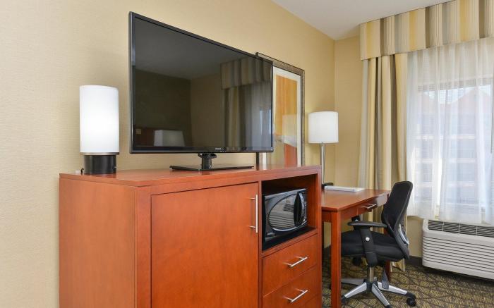 Hampton Inn Detroit Auburn Hills South