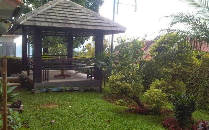 Bumi Ciherang Hotel