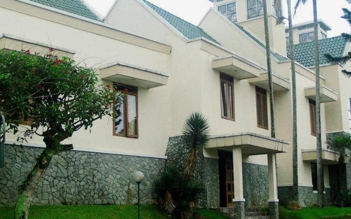 Bumi Ciherang Hotel