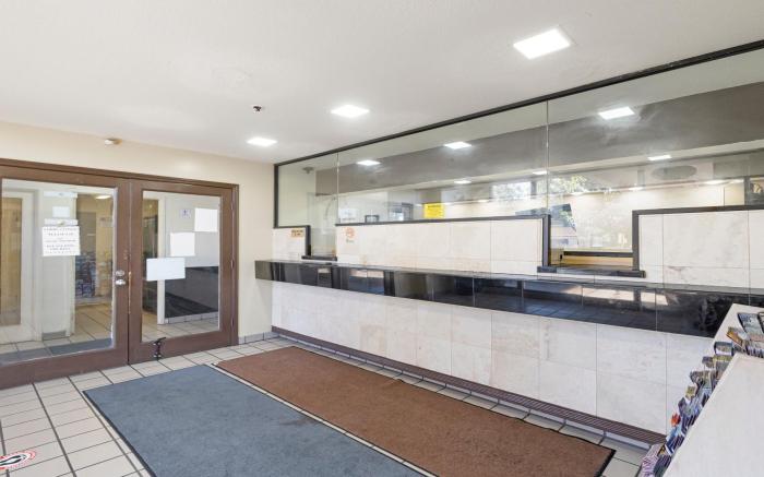 Budget Inn & Suites