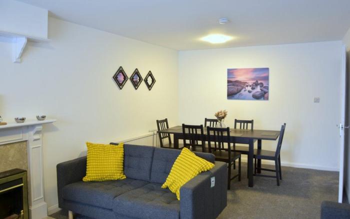 LINDRICK VILLA 3 BD BUNGLOW 