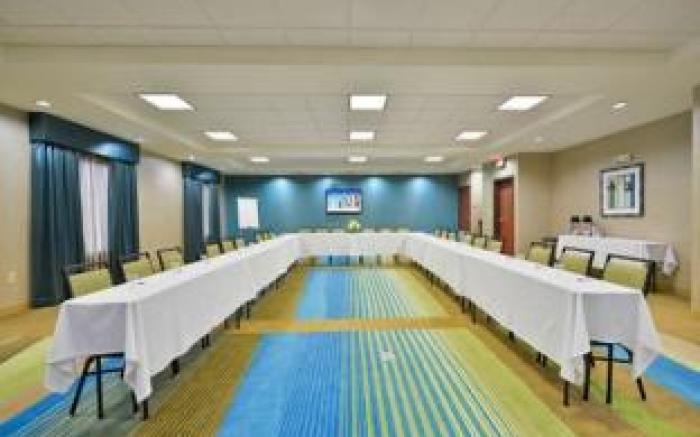 Holiday Inn Express Hotel and Suites Forrest City By IHG