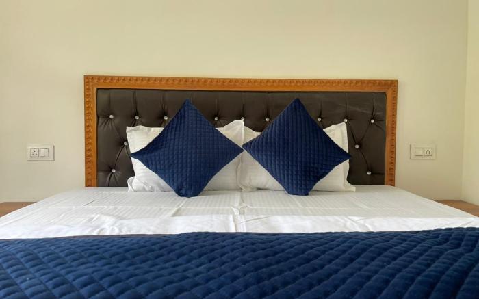 Hotel Midway Inn
