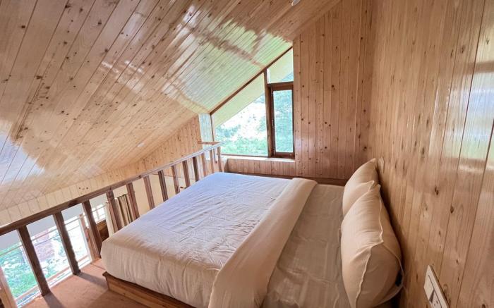 BSR Resort by Apple Orchard