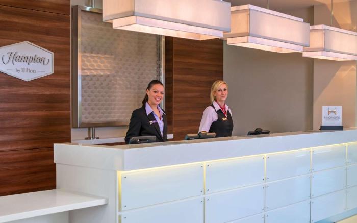 Hampton by Hilton London Luton Airport Hotel