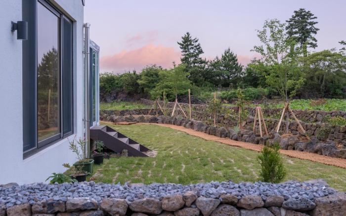 Jeju moridarakbang pension