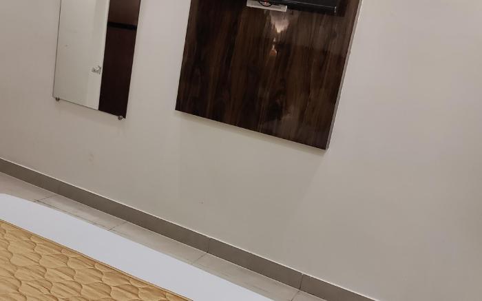 Hotel Siddharth Residency-Near NESCO