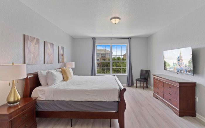 4804 Cayview Avenue #305