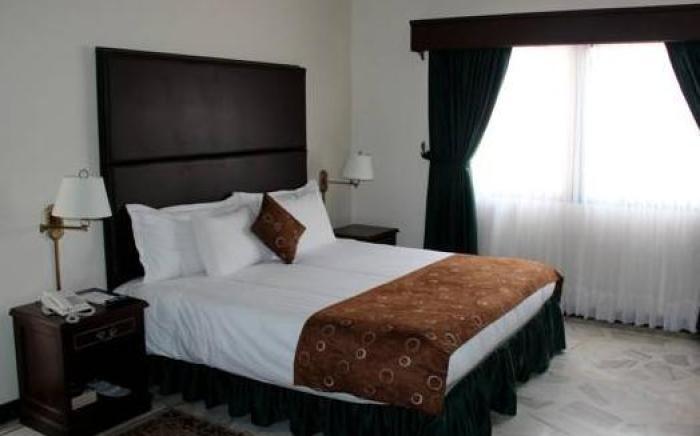 Hotel San Fernando Real