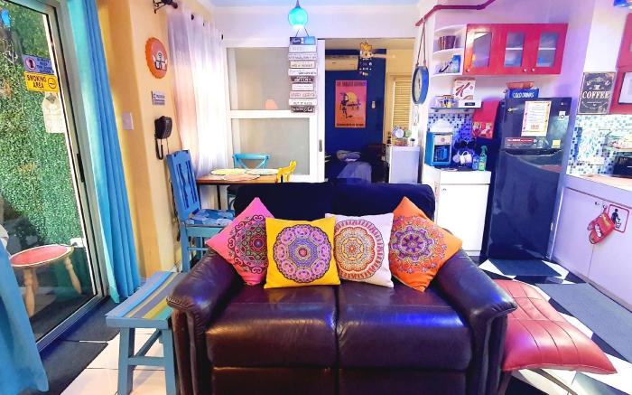Poblacion Hidden Gem | Central Location w/ Balcony