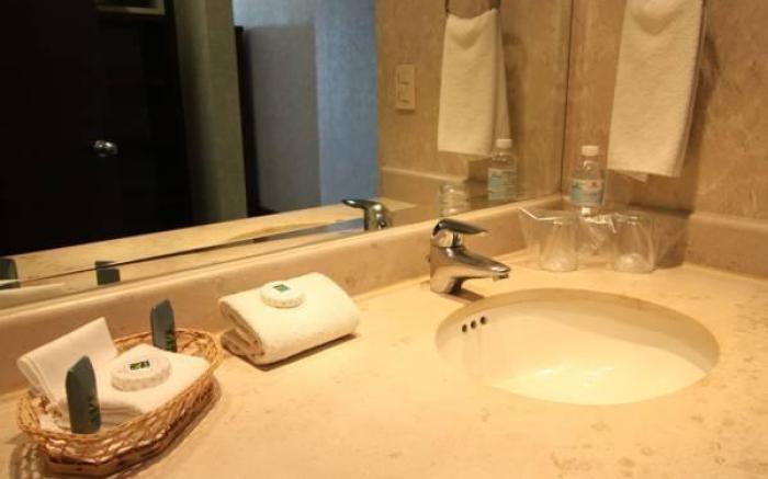 Quality Inn Monterrey La Fe