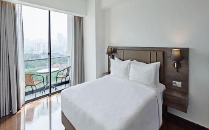 TRILLION SUITES by SLG