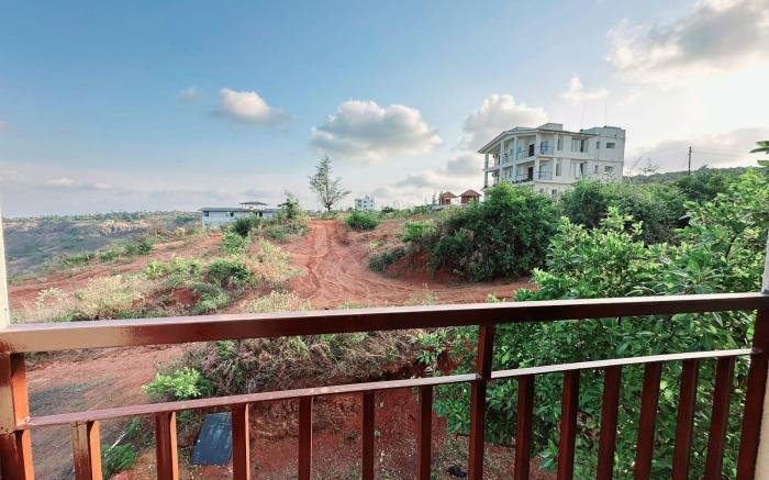 VIDHI VILLA - Besides Valley View with Luxurious Swimming pool & AC