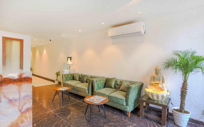 Hotel Paras