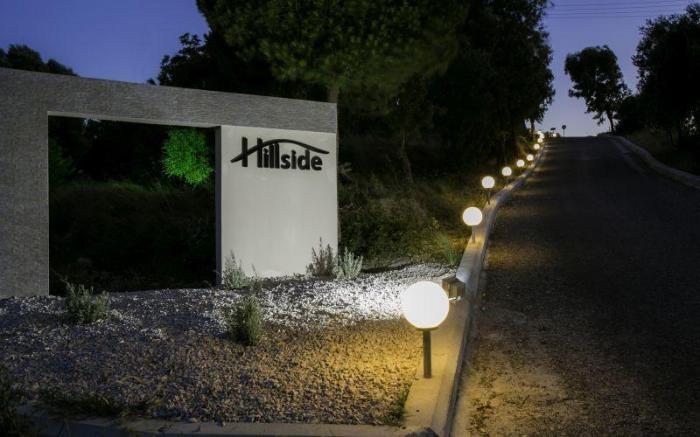 Hillside Studios & Apartments