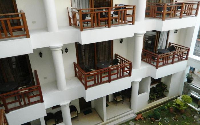 Giulius Boracay Italian Resort