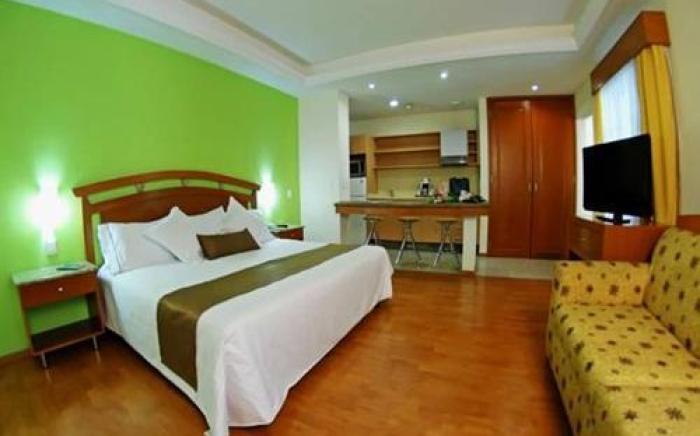 Aurea Hotel and Suites