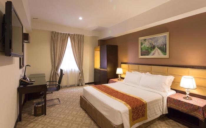 Hallmark Crown Hotel