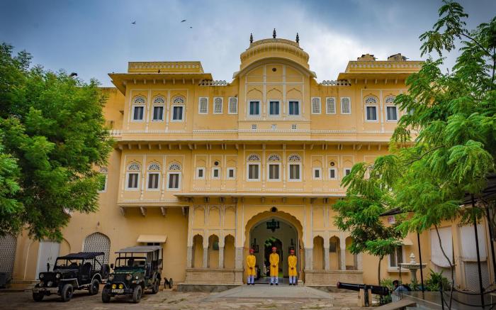 Castle Khandela Hotel