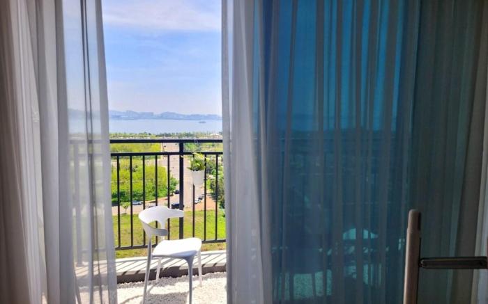 Suite Room Ocean View, Duplex, Netflix, YouTube, Gym, Free Parking, 15 Minutes from Incheon Airport