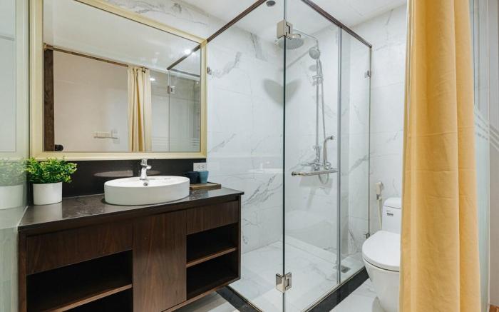 VietHOME-Trang Tien 6-Rooftop Apartment w. Balcony