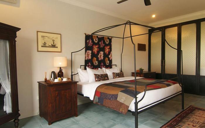 Brown Feather Batu Belig