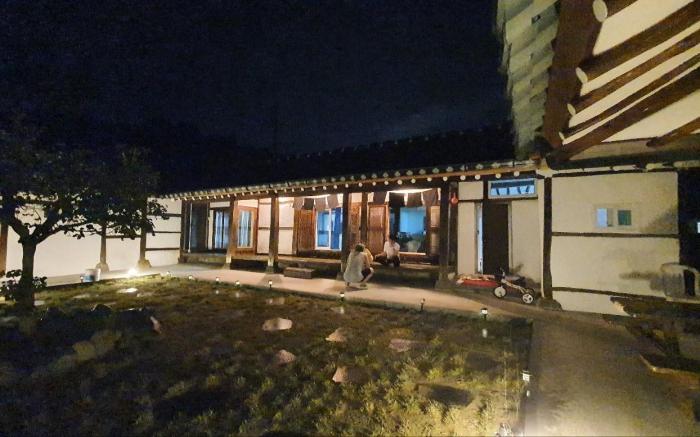 Boryeong dalitteumyeonkkochipigo Hanok Stay