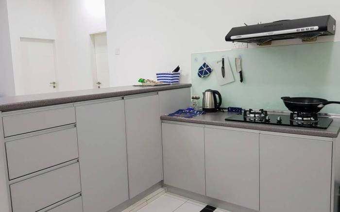 Puchong 11 Pax IOI Mall LRT Cozy Apartment Skypod