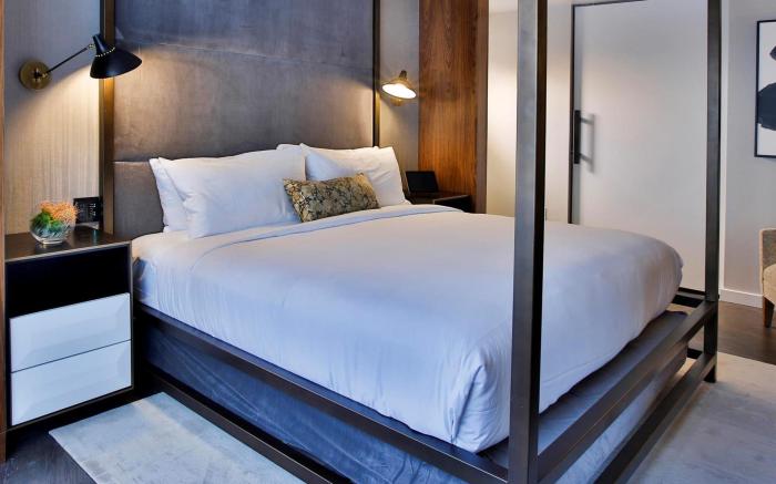 The Statler Dallas, Curio Collection by Hilton