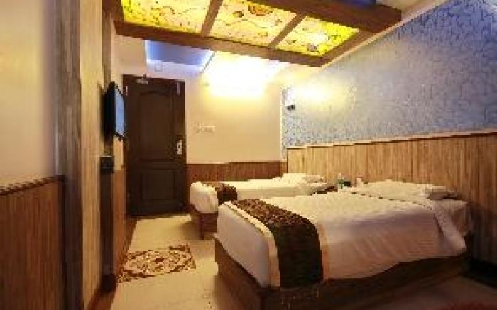 Hotel Astoria Residency