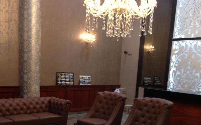 The Majestic Crown Hotel