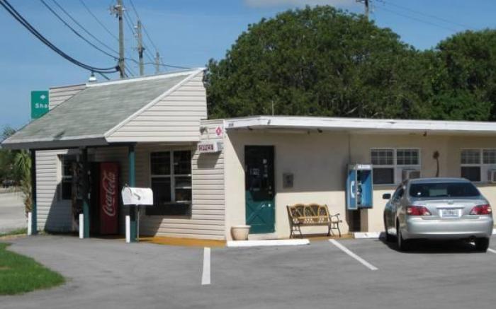 Glades Motel - Naples