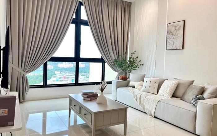 Paradigm Residence, Creamy by Guesthouse (8pax)