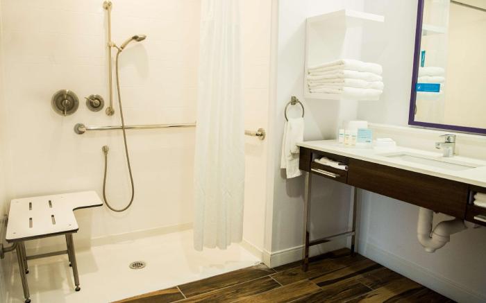 Hampton Inn & Suites by Hilton Warrington Horsham