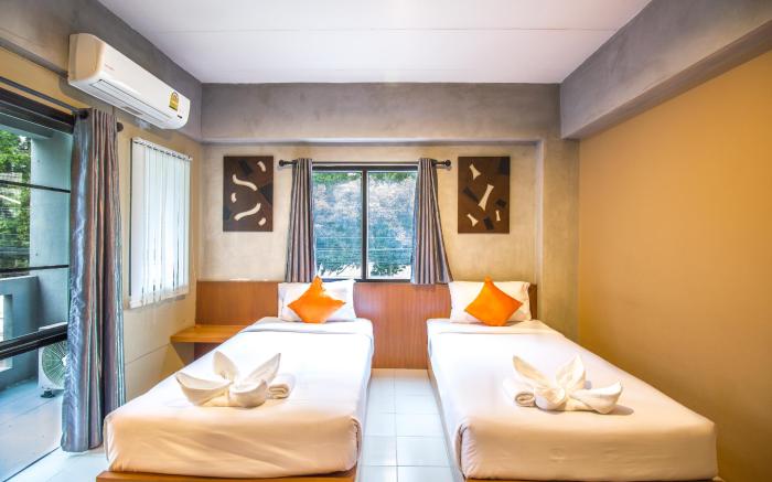 B2 Santitham (Wat Jed Yod) Boutique & Budget Hotel