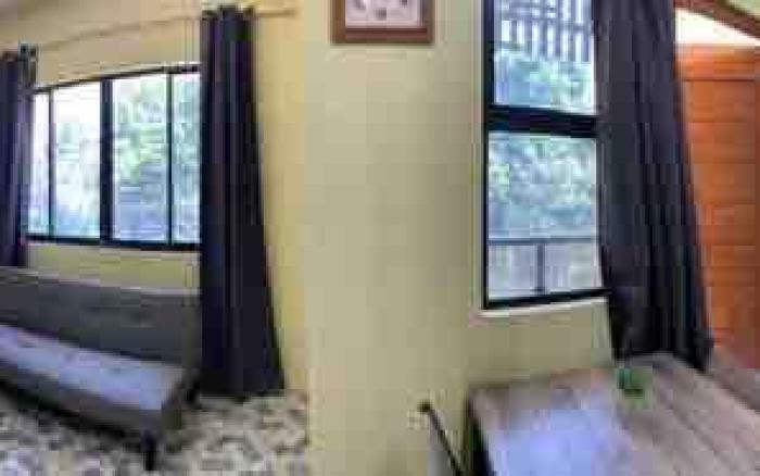 La Vita Urbana “Room3”(1 queen size  bed w/terrace
