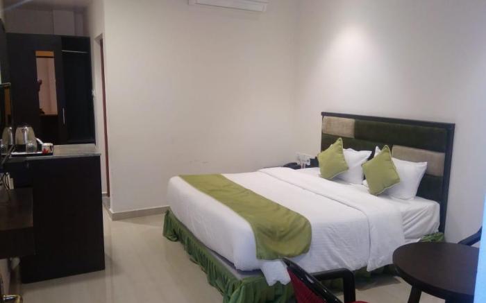 Mermaid Resort - Kelambakkam