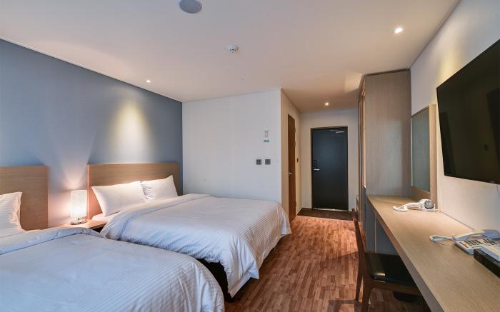 Sea & Moon Tourist Hotel