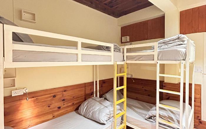 Whoopers Hostel Jibhi