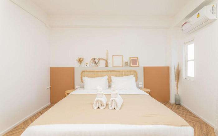 Craft studio apt.​ in heart of Nimman, 3BR