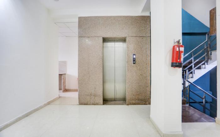 Hotel O Subhash Chowk Near Medanta Hospital Formerly L B Residency