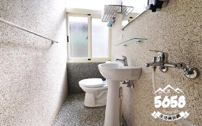 JJ Triple room 211